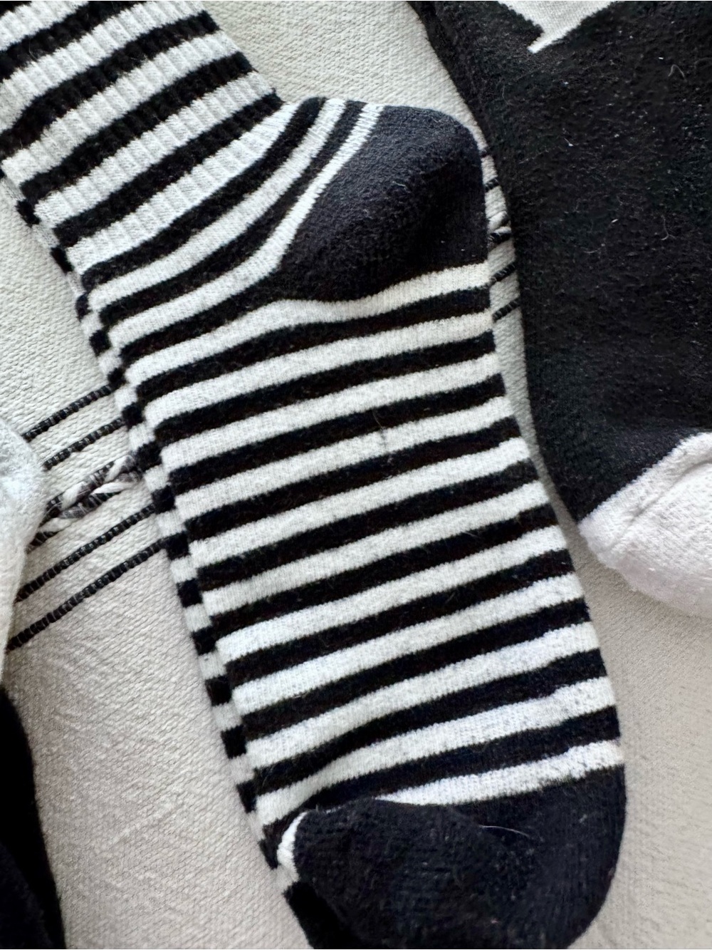 Rebel8 Black & White Patterned Men’s Crew Socks - Pack of 3 - Picture 5 of 7